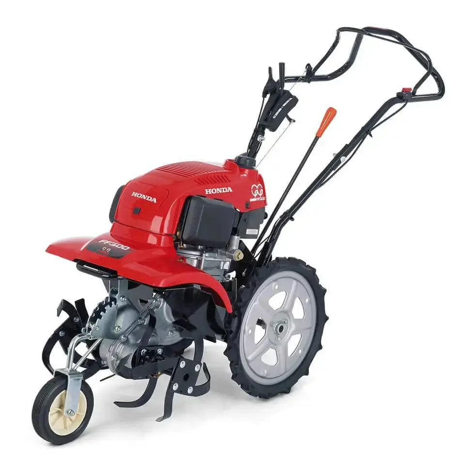 Motoculteur HONDA FF 300 : moteur thermique Honda GXV 57, 3 vitesses avant/1 arrière, largeur de travail 29 à 45 cm, 4 fraises rotatives, roue de transport et guidon ergonomique. Idéal pour le jardinage précis.