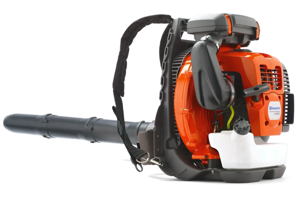 Souffleur à dos Husqvarna 570 BTS – Thermique pro 2 temps, puissant et ergonomique pour un nettoyage rapide des grandes surfaces.