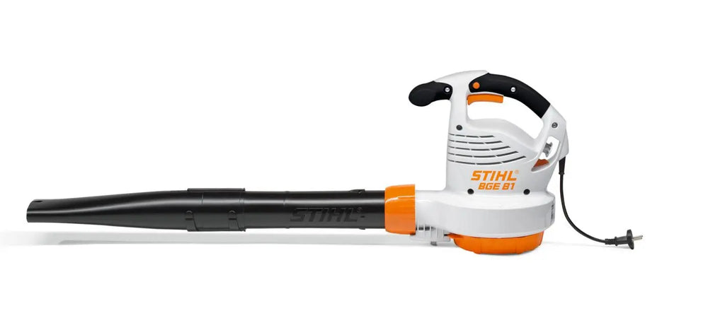 Souffleur électrique STIHL BGE 81 : puissant, léger et précis pour un nettoyage extérieur efficace.