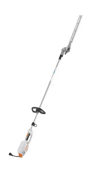 Taille-haie perche STIHL HLE 71 : 600 W, lamier 500 mm, dents 35 mm, perche 254 cm. Taille-haie électrique puissant, ergonomique et facile à entretenir.