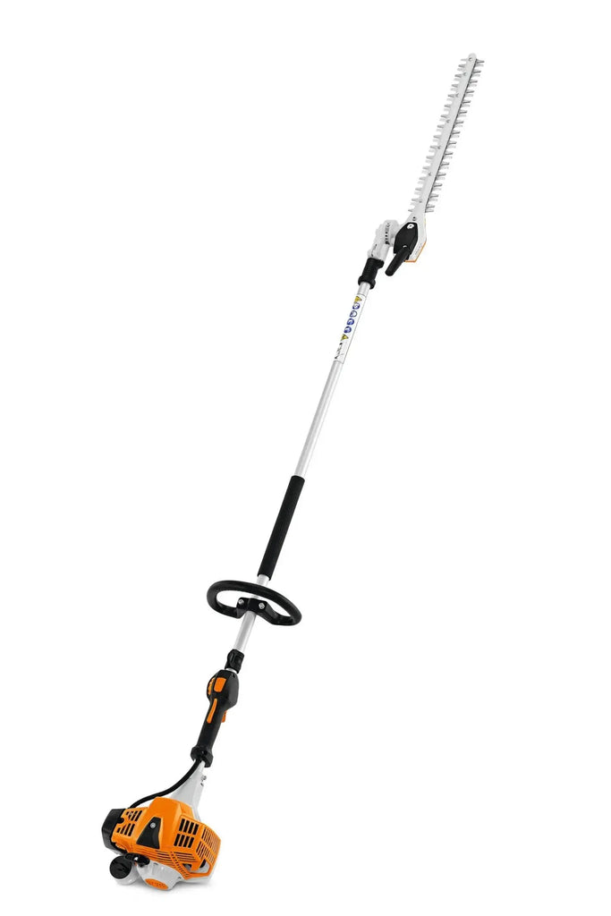 Taille-haie perche STIHL HL 94 C-E : moteur thermique 2 temps, coupe 600 mm, perche longue de 242 cm, 0.90 kW. Puissance et confort pour tailles en hauteur.