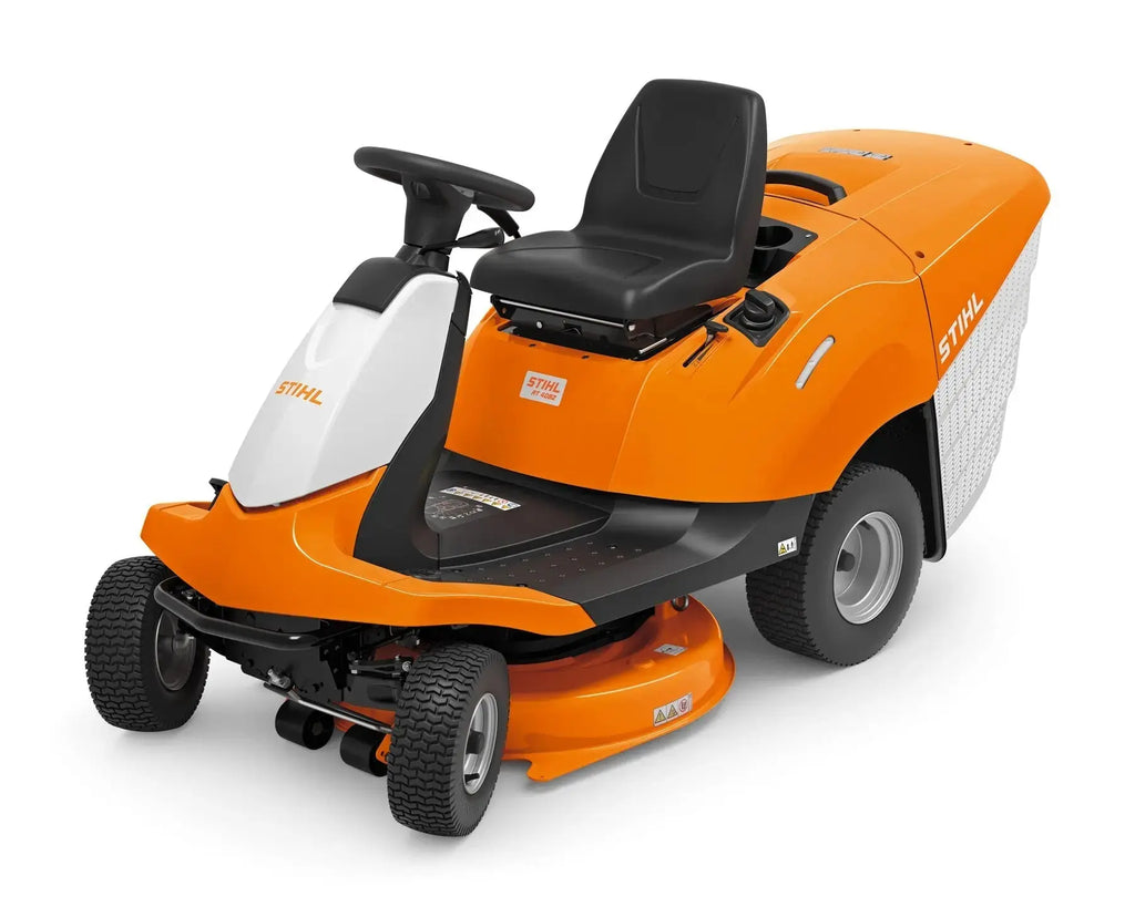 Tondeuse STIHL RT 4082 autoportée thermique 80 cm, moteur 452 cm³ EVC 4000, bac 250 L, transmission hydrostatique, lame unique, très maniable. Idéale pour les jardins complexes.