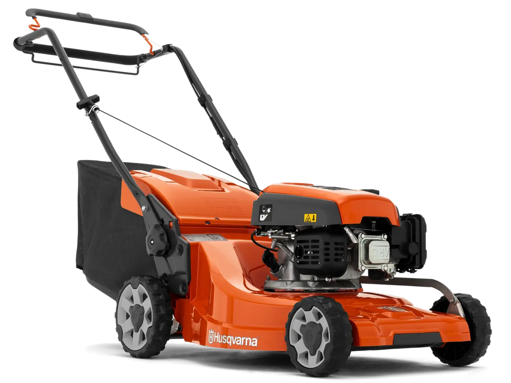 Tondeuse HUSQVARNA LC 247 S 47 cm, thermique tractée avec bac 55 L et système TrioClip.