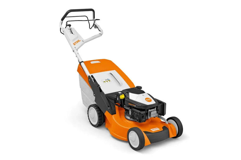 Tondeuse STIHL RM 650 VE thermique 48 cm, moteur 166 cm³, démarrage électrique, bac 70 L, mulching intégré. Idéale pour une tonte efficace et confortable sur grandes surfaces.