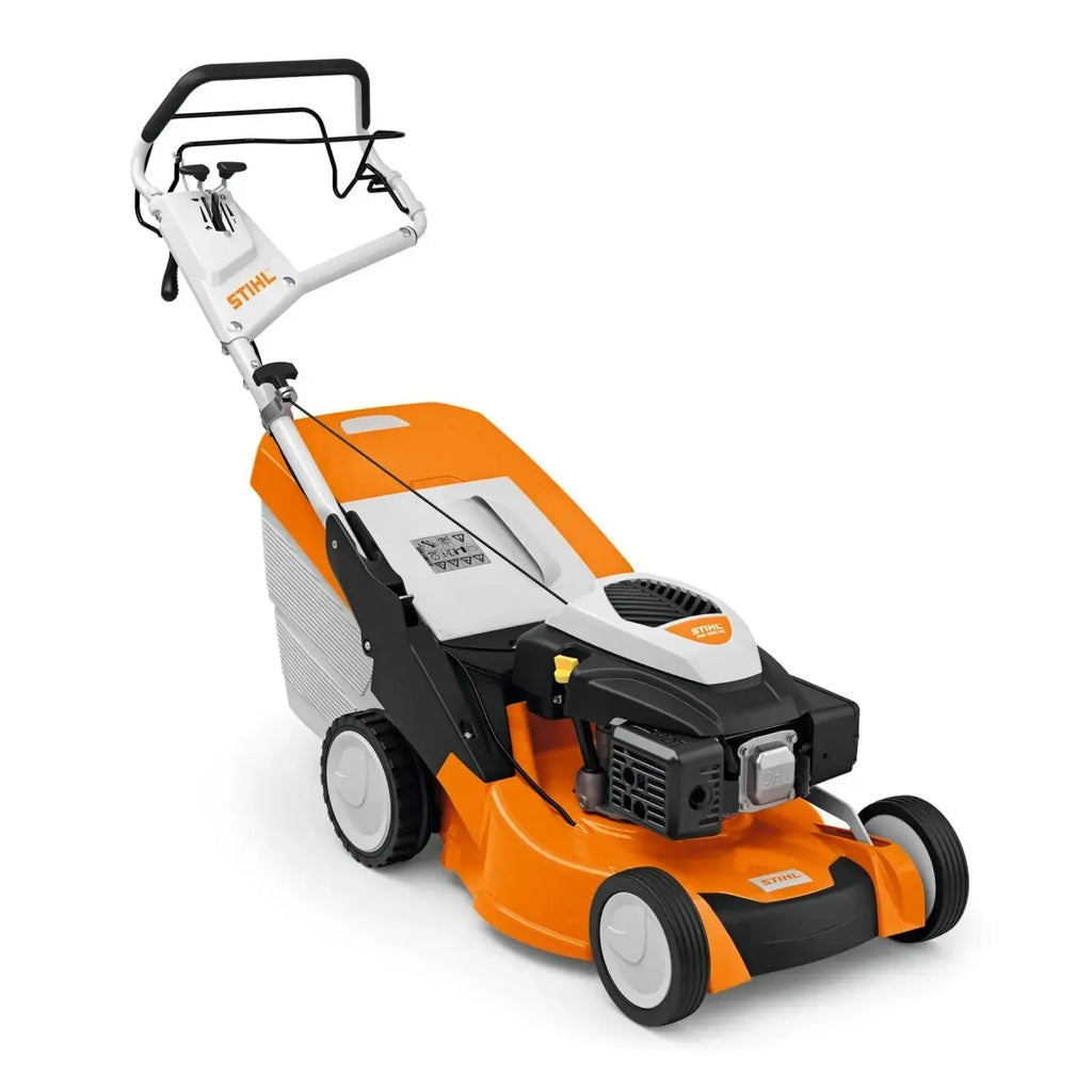 Tondeuse STIHL RM 650 VS thermique 48 cm, moteur 173 cm³, bac 70 L, variateur de vitesse, embrayage de lame, mulching intégré. Idéale pour les grandes surfaces exigeantes.