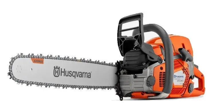Tronçonneuse HUSQVARNA 572 XP : 70,7 cm³, 4,3 kW, guide 50 cm, X-Torq, AutoTune, RevBoost. Idéale pour les pros. Performance, précision, robustesse.