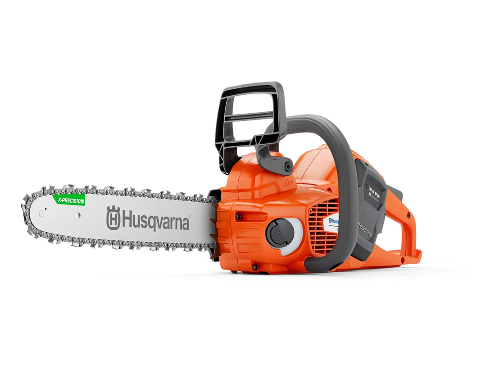 La tronçonneuse HUSQVARNA 535 IXP est légère, puissante et sans fil.