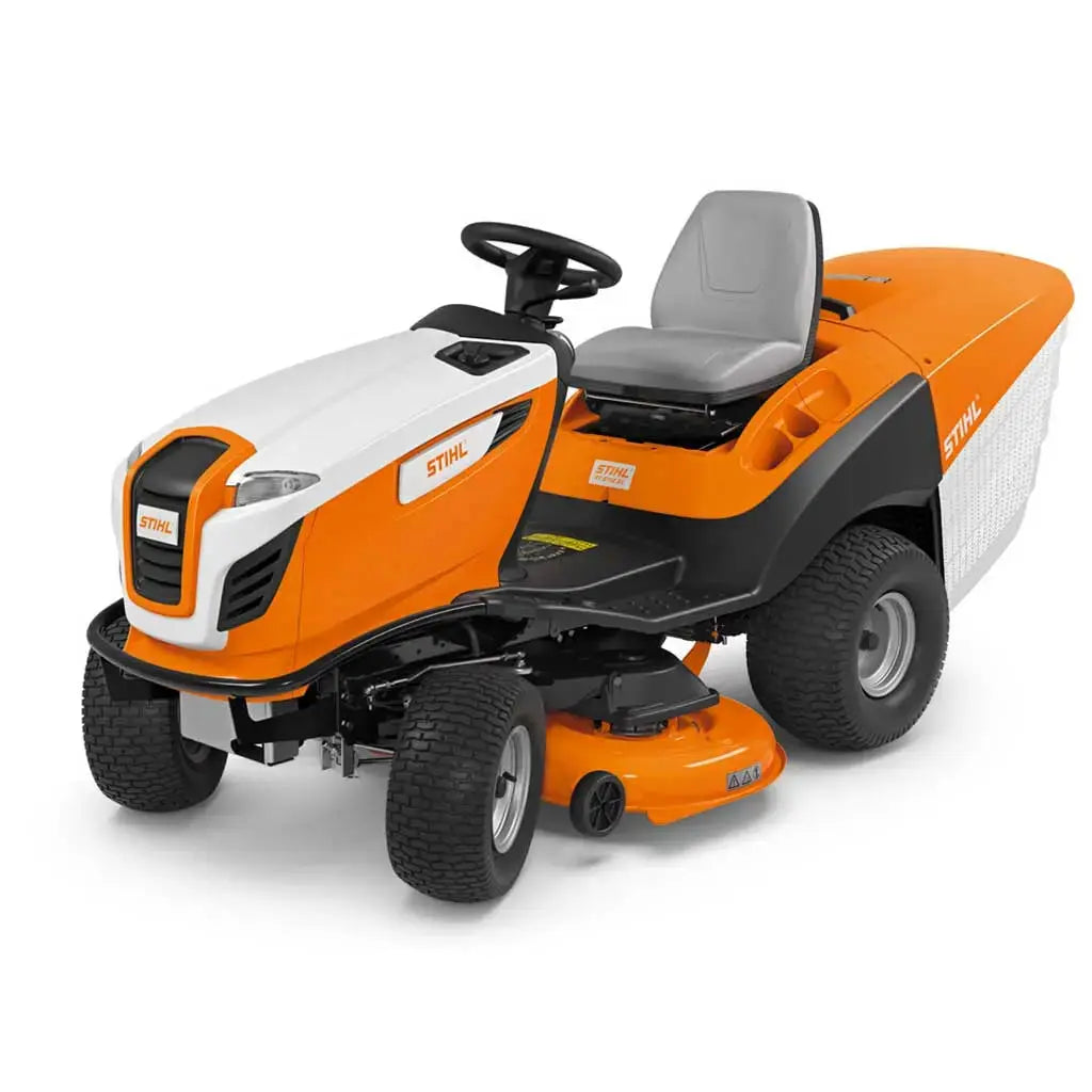 Tondeuse autoportée STIHL RT 6112 ZL : moteur bicylindre essence, 110 cm de coupe, bac 350 L, hydrostatique, régulateur de vitesse, pour grandes surfaces. 
